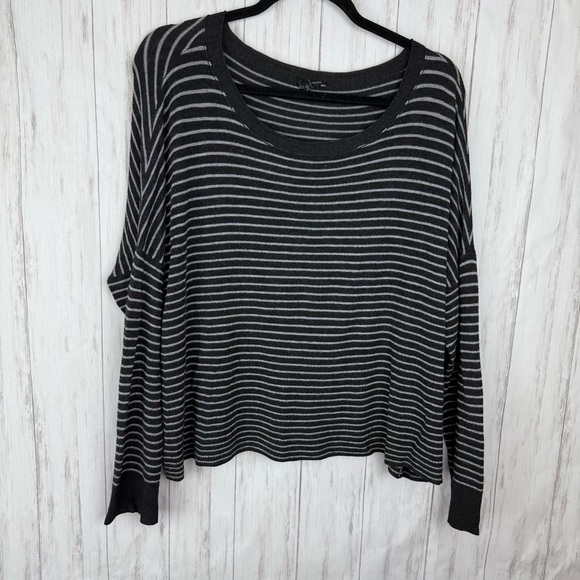 Eileen Fisher slouchy white Black and Gray Striped Sweater Small - Picture 2 of 6